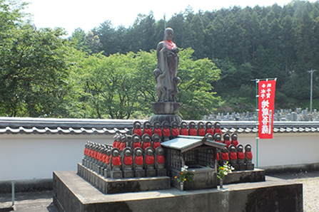 境内 地蔵菩薩