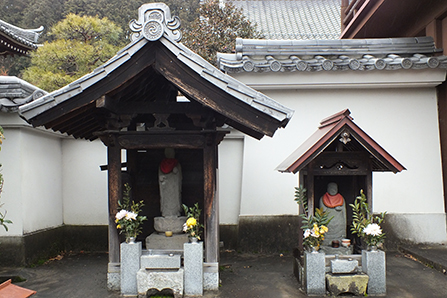 山門横 地蔵菩薩